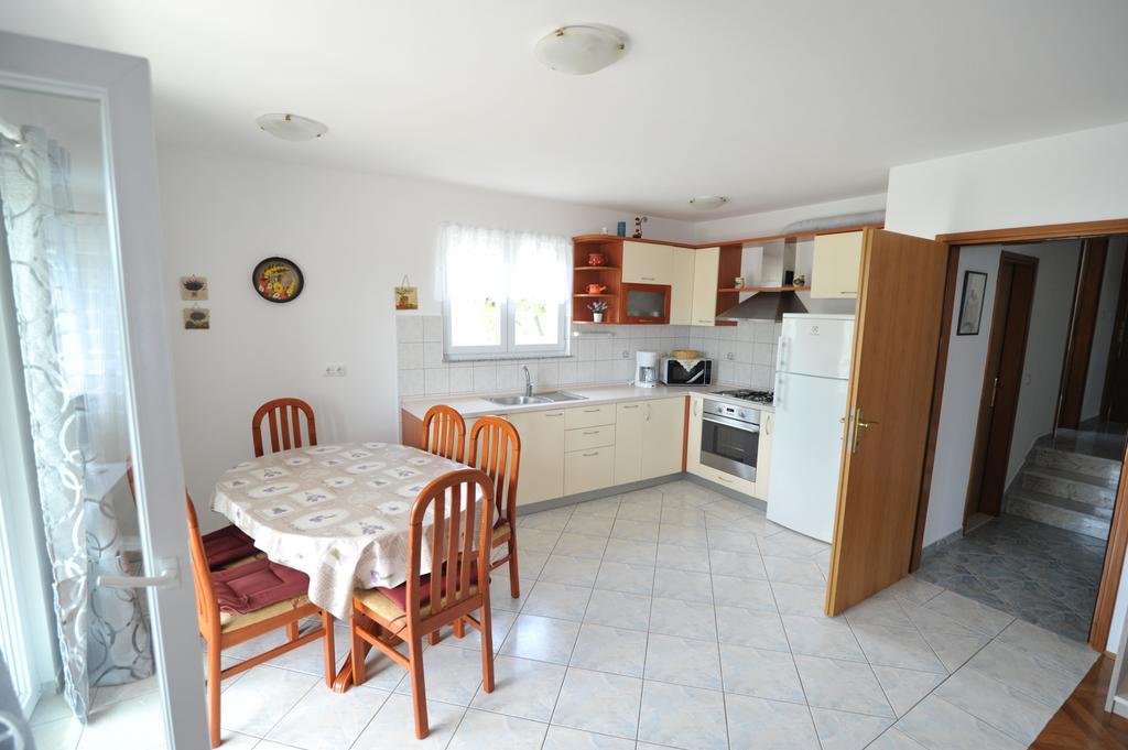 Villa Luna With Seaview Apartmán