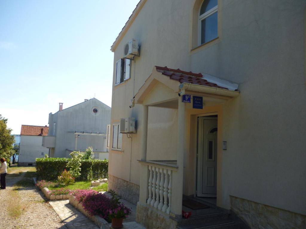 Villa Luna With Seaview Apartmán