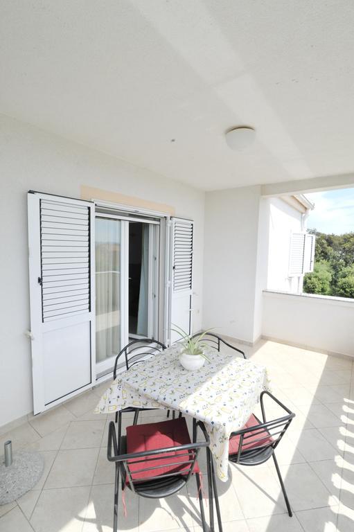 Villa Luna With Seaview Apartment