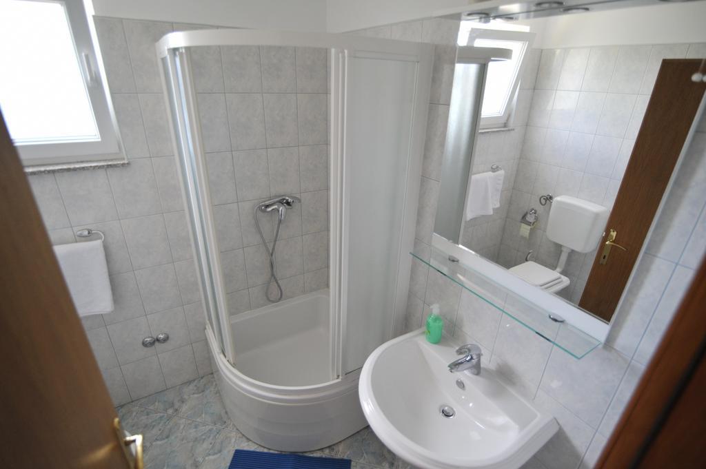Villa Luna With Seaview Apartment