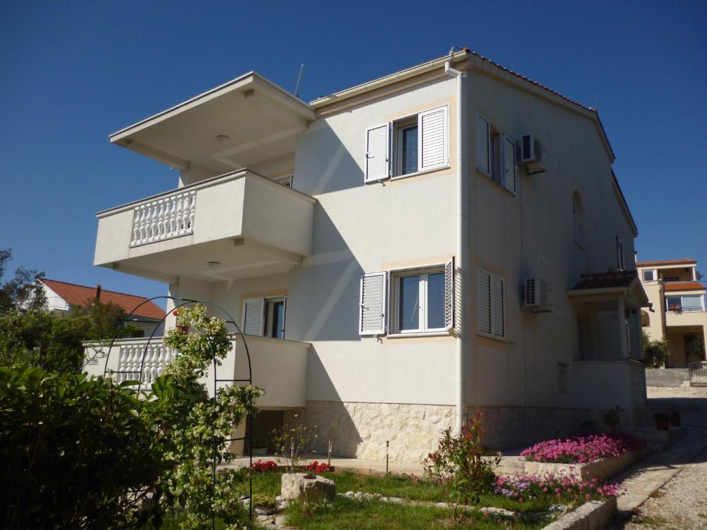 Villa Luna With Seaview Apartment